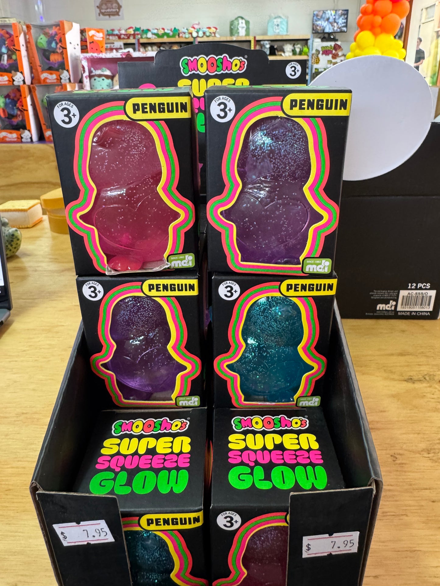 Smooshos Penguin Glow in the Dark Super Squeeze – Sensory Fidget Toy